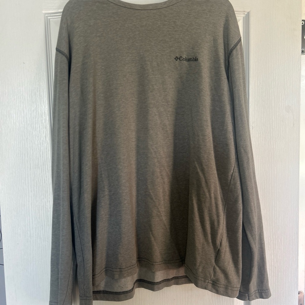 Columbia Men's Long Sleeve Crewneck Shirt - Heather Gray